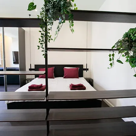 The Place * Budapeşte