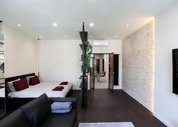 The Place * بودابست